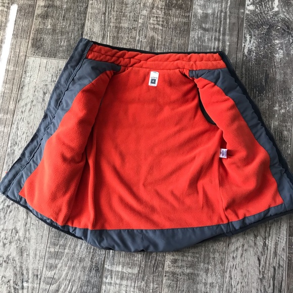 Carter’s Puffy Vest Zipper Front - Picture 4 of 5